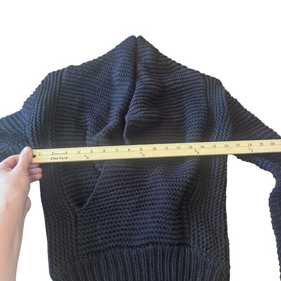 American Eagle Crossover deep v Wrap black Sweater size small - Picture 3 of 6